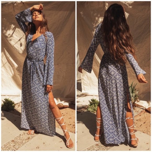 Lulu’s Mandala Daydream Blue Print Maxi Dress sz M - Picture 1 of 15